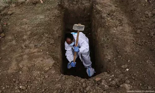 தேசிய சுகாதார இயக்க இணையதளத்தில் 2 மடங்கு அதிகாரப்பூர்வ கோவிட் எண்ணிக்கையில் அறியப்படாத காரணங்களால் இறப்புகள் தேசிய சுகாதார இயக்க இணையதளத்தில் 2 மடங்கு அதிகாரப்பூர்வ கோவிட் எண்ணிக்கையில் அறியப்படாத காரணங்களால் இறப்புகள்