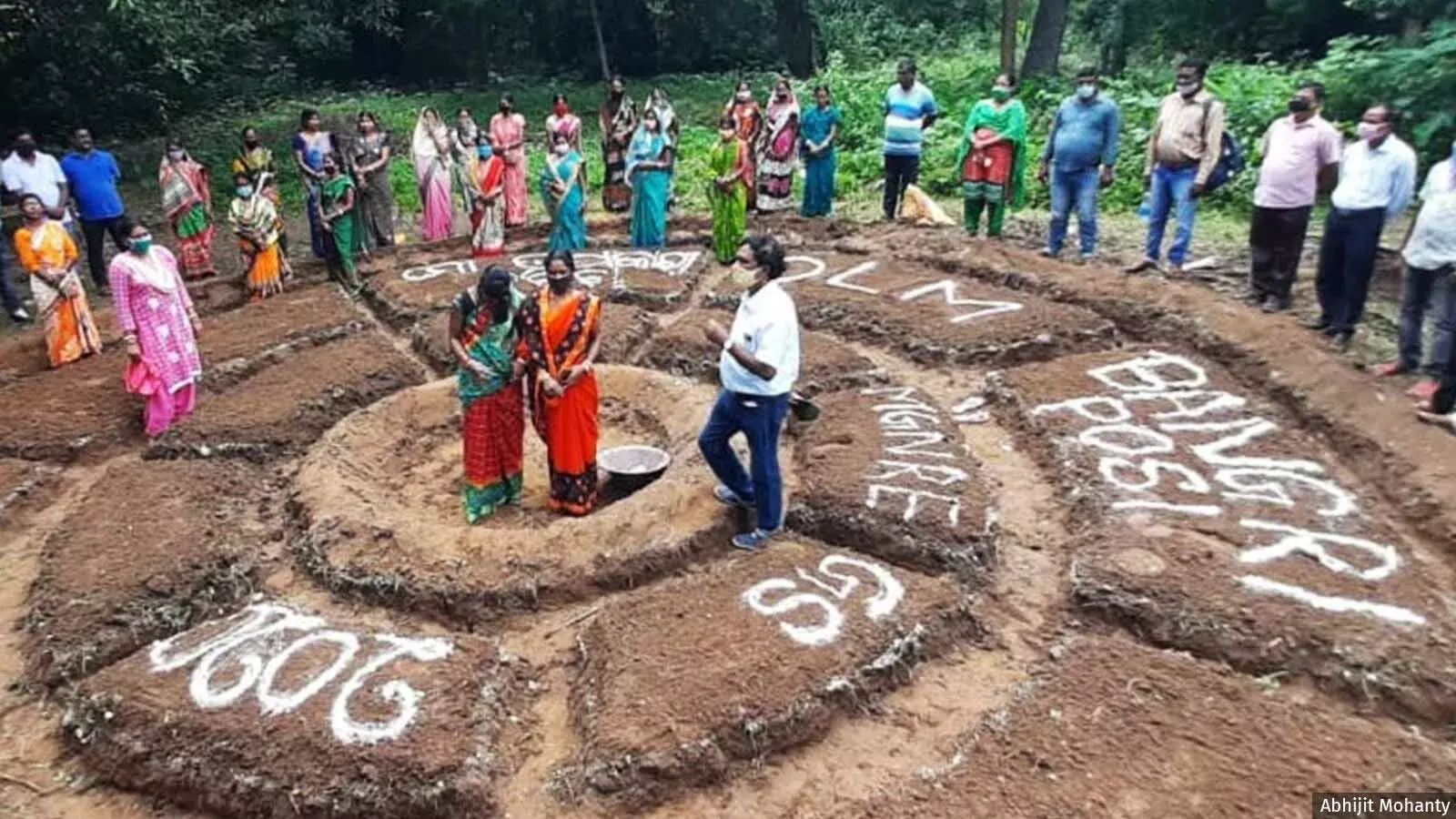 கிழக்கு இந்தியாவில் சத்தான காய்கறி சாகுபடியால் குடும்பங்களுக்கு பெண் விவசாயிகள் எப்படி உதவுகிறார்கள் கிழக்கு இந்தியாவில் சத்தான காய்கறி சாகுபடியால் குடும்பங்களுக்கு பெண் விவசாயிகள் எப்படி உதவுகிறார்கள்