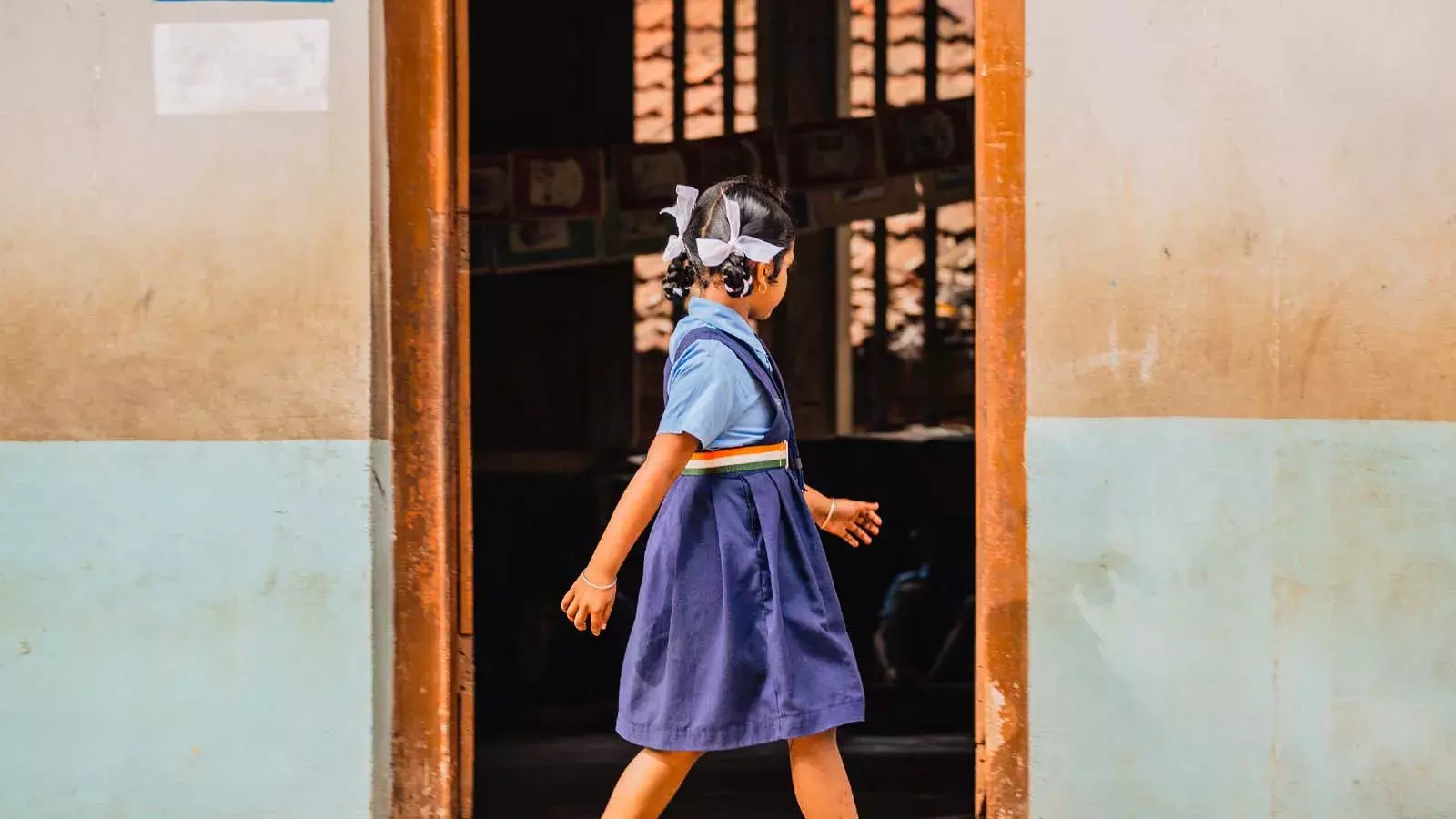 மீண்டும் திறக்கப்படும் பள்ளிகள். கோவிட்-19 பரவல் குறித்து பெற்றோர்கள் கவலைப்பட வேண்டுமா? மீண்டும் திறக்கப்படும் பள்ளிகள். கோவிட்-19 பரவல் குறித்து பெற்றோர்கள் கவலைப்பட வேண்டுமா?