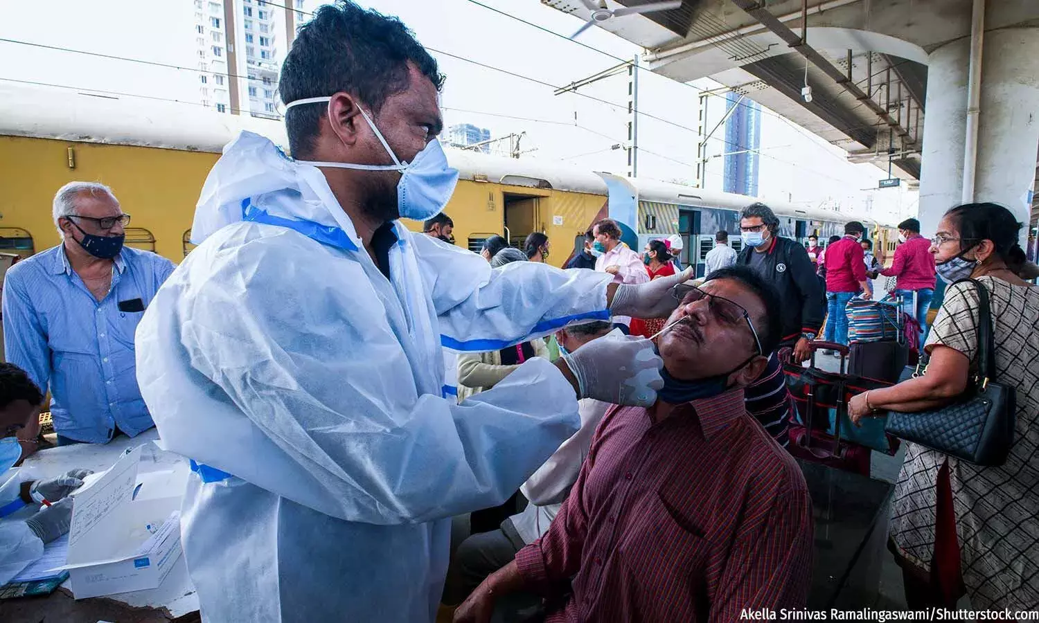 இந்தியாவில் 3 வாரங்களுக்குள் பரவிய கோவிட்-19 மூன்றாவது அலை இந்தியாவில் 3 வாரங்களுக்குள் பரவிய கோவிட்-19 மூன்றாவது அலை