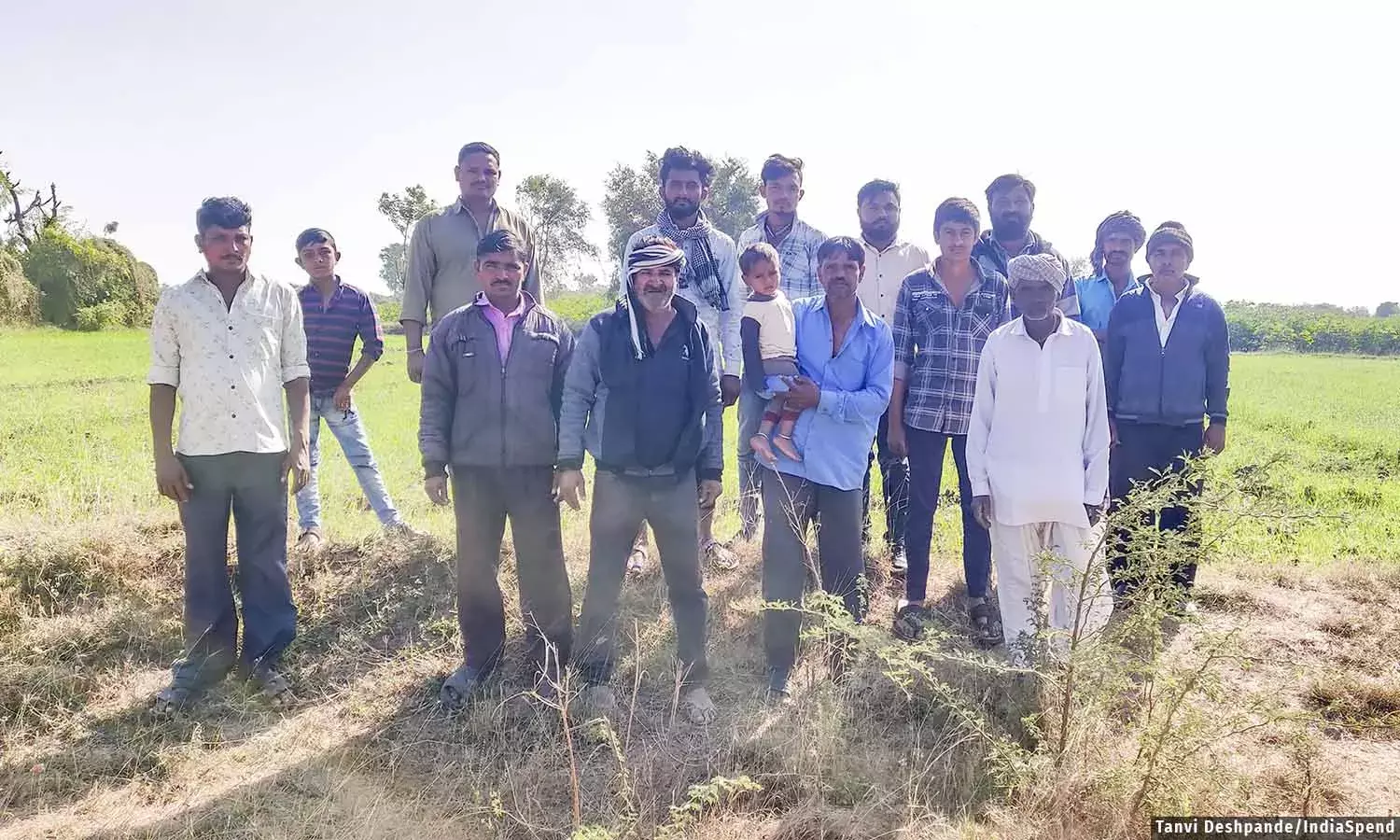 மேய்ச்சல் நிலமின்றி கால்நடைகளை விட்டுச் சென்ற குஜராத்தின் புகழ்பெற்ற சோலார் கிராமம் மேய்ச்சல் நிலமின்றி கால்நடைகளை விட்டுச் சென்ற குஜராத்தின் புகழ்பெற்ற சோலார் கிராமம்