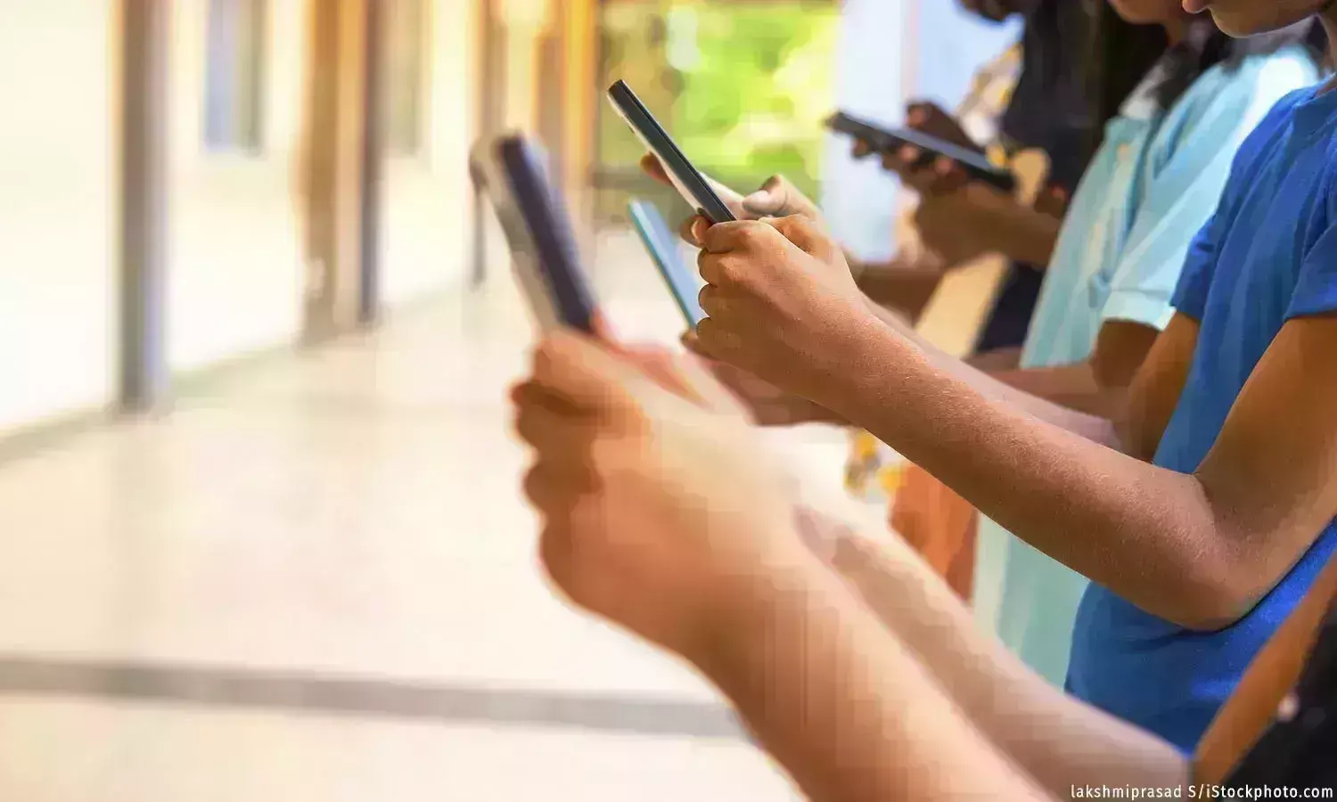 பள்ளிகளில் சிறந்த ஊடகம், டிஜிட்டல் மற்றும் தகவல் கல்வியறிவுக்கான தேவை பள்ளிகளில் சிறந்த ஊடகம், டிஜிட்டல் மற்றும் தகவல் கல்வியறிவுக்கான தேவை