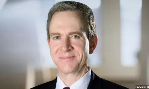 ‘விரைவான மருந்து மேம்பாடு கோவிட்டுக்கு பிந்தைய புதிய இயல்பு’