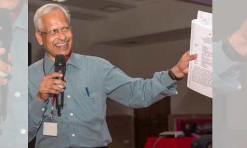 ‘சிறு கிராமங்களில் இருந்து வரும் கோவிட் வழக்குகள்… பருவமழை காய்ச்சல் சூழலால் குழப்பம்’ ‘சிறு கிராமங்களில் இருந்து வரும் கோவிட் வழக்குகள்… பருவமழை காய்ச்சல் சூழலால் குழப்பம்’
