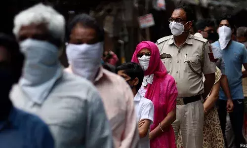 கோவிட் -19: ‘தடுப்பூசி அனைத்துக்கும் மருந்தல்ல; சிகிச்சை மற்றும் தொடர்பு தடமறிதல் முக்கியமானது’ கோவிட் -19: ‘தடுப்பூசி அனைத்துக்கும் மருந்தல்ல; சிகிச்சை மற்றும் தொடர்பு தடமறிதல் முக்கியமானது’