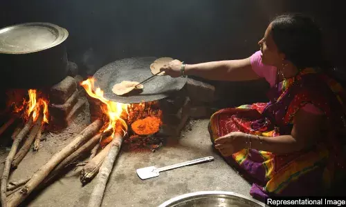 நீல வானத்தை கொண்டாடும் நாம், ஊரடங்கின்போது இந்தியாவில்  அதிகரித்த  உட்புற காற்றுமாசை கவனிக்கவில்லை நீல வானத்தை கொண்டாடும் நாம், ஊரடங்கின்போது இந்தியாவில்  அதிகரித்த  உட்புற காற்றுமாசை கவனிக்கவில்லை