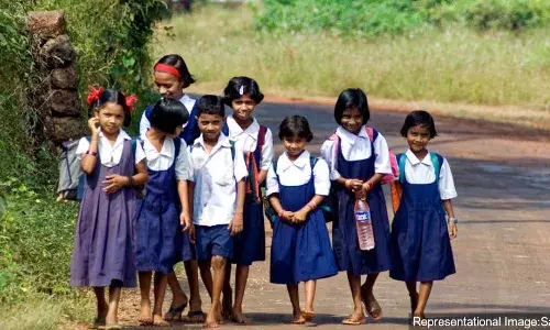 ஒரு மாணவருக்கான கல்விச்செலவு அதிகரித்துள்ளது; ஆனால் அரசு பள்ளிகளில் சேர்க்கை குறைவு: ஆய்வு ஒரு மாணவருக்கான கல்விச்செலவு அதிகரித்துள்ளது; ஆனால் அரசு பள்ளிகளில் சேர்க்கை குறைவு: ஆய்வு