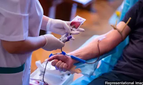கோவிட்-19 ஊரடங்கு இரத்த வங்கிகளில் மேலும் பற்றாக்குறையை ஏற்படுத்துகிறது கோவிட்-19 ஊரடங்கு இரத்த வங்கிகளில் மேலும் பற்றாக்குறையை ஏற்படுத்துகிறது