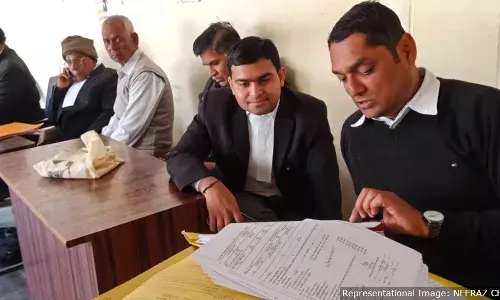 இந்தியாவின் சட்ட உதவி அமைப்புக்கு அதிக மகளிர் சட்ட உதவியாளர்களும் கண்காணிப்பு தேவை