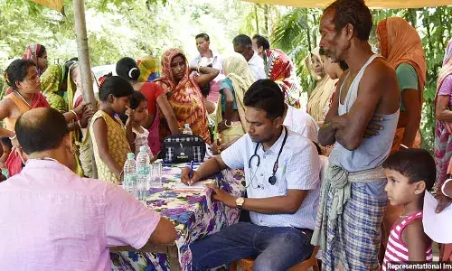இந்தியாவின் 90% ஏழைகளுக்கு சுகாதார காப்பீடு இல்லை இந்தியாவின் 90% ஏழைகளுக்கு சுகாதார காப்பீடு இல்லை