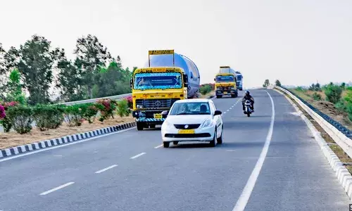 இந்தியாவின் அதிக சாலை விபத்து எண்ணிக்கைக்கு பின்னால் உள்ள மோசமான அமலாக்கம், பயிற்சி இந்தியாவின் அதிக சாலை விபத்து எண்ணிக்கைக்கு பின்னால் உள்ள மோசமான அமலாக்கம், பயிற்சி