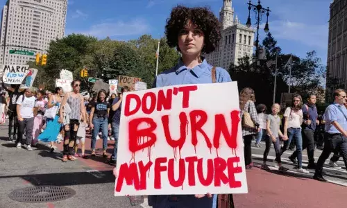 காலநிலை தலைவர்கள் -இந்தியா உள்ளிட்ட- நாடுகள் பழைய திட்டங்களை மறுபரிசீலனை செய்ய வேண்டுமென்பது இளைஞர்கள் வெளிப்பாடு காலநிலை தலைவர்கள் -இந்தியா உள்ளிட்ட- நாடுகள் பழைய திட்டங்களை மறுபரிசீலனை செய்ய வேண்டுமென்பது இளைஞர்கள் வெளிப்பாடு