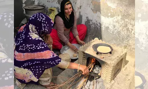 மக்கள் தொகையில் முஸ்லீம் பெண்கள் 6.9%; மக்களவையில் 0.7%