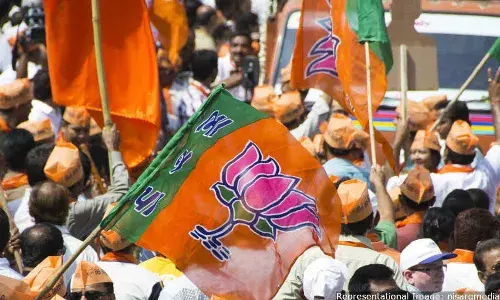 கிரிமினல் வழக்குள்ள எம்.பி.க்களில் 55% பேர் பா.ஜ.க.வினர் கிரிமினல் வழக்குள்ள எம்.பி.க்களில் 55% பேர் பா.ஜ.க.வினர்