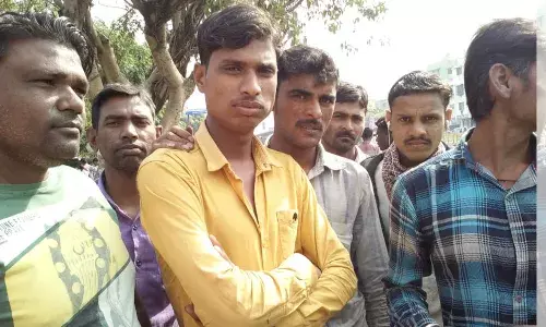 நோபல் பரிசு வென்றவரின் வேலையின்மை எச்சரிக்கை அகமதாபாத் வீதிகளில் விரிவடைகிறது