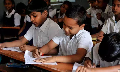 ‘அனைவரும் தேர்ச்சி கொள்கை’யை  கைவிடுதல் கற்றல் விளைவுகளை மேம்படுத்த போதாது: நிபுணர்கள் ‘அனைவரும் தேர்ச்சி கொள்கை’யை  கைவிடுதல் கற்றல் விளைவுகளை மேம்படுத்த போதாது: நிபுணர்கள்