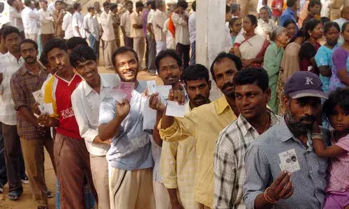 3 இந்தி மாநிலங்களில் 180 தொகுதியை இழந்த பாஜக; காங்கிரஸுக்கு 162 ஆக உயர்வு; பழங்குடியின தொகுதிகளில் பாஜகவின் மோசமான செயல்பாடு 3 இந்தி மாநிலங்களில் 180 தொகுதியை இழந்த பாஜக; காங்கிரஸுக்கு 162 ஆக உயர்வு; பழங்குடியின தொகுதிகளில் பாஜகவின் மோசமான செயல்பாடு