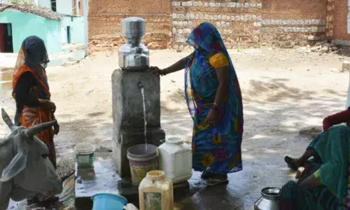 இலக்கை ’தொடாத’ தேசிய ஊரக குடிநீர் திட்டம்: அரசு தணிக்கையாளர். ஏன் என்பதற்கு விடை இதோ இலக்கை ’தொடாத’ தேசிய ஊரக குடிநீர் திட்டம்: அரசு தணிக்கையாளர். ஏன் என்பதற்கு விடை இதோ