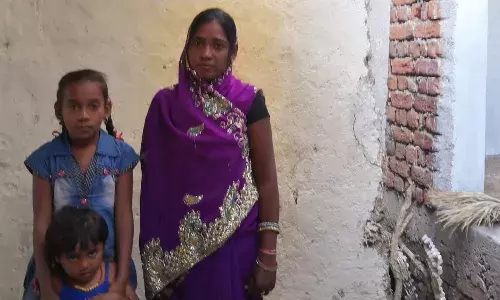 சத்தீஸ்கரில் 4ஆம் முறை ஆட்சியை விரும்பும் பாஜகவுக்கு குறுக்கே நிற்கும் விவசாய துயரங்கள் சத்தீஸ்கரில் 4ஆம் முறை ஆட்சியை விரும்பும் பாஜகவுக்கு குறுக்கே நிற்கும் விவசாய துயரங்கள்