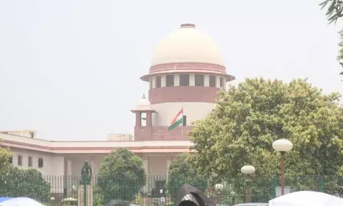 உச்சநீதிமன்ற வழக்கு தாள்களில் இருபக்கம் அச்சிடுவது = 2,000 மரங்கள், 24,000 நீர்நிலைகளை காப்பாற்றலாம் : ஆய்வு உச்சநீதிமன்ற வழக்கு தாள்களில் இருபக்கம் அச்சிடுவது = 2,000 மரங்கள், 24,000 நீர்நிலைகளை காப்பாற்றலாம் : ஆய்வு