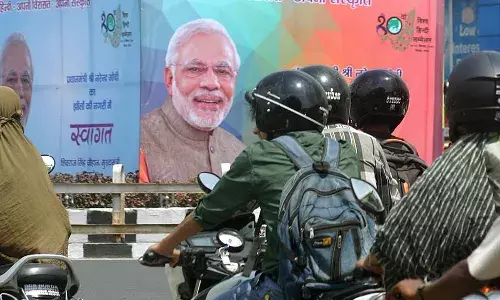 அரசு விளம்பரங்களுக்கு செலவிடும் பணத்தில் ஓராண்டுக்கு 46 மில்லியன் குழந்தைகளுக்கு மதியஉணவு வழங்கலாம் அரசு விளம்பரங்களுக்கு செலவிடும் பணத்தில் ஓராண்டுக்கு 46 மில்லியன் குழந்தைகளுக்கு மதியஉணவு வழங்கலாம்